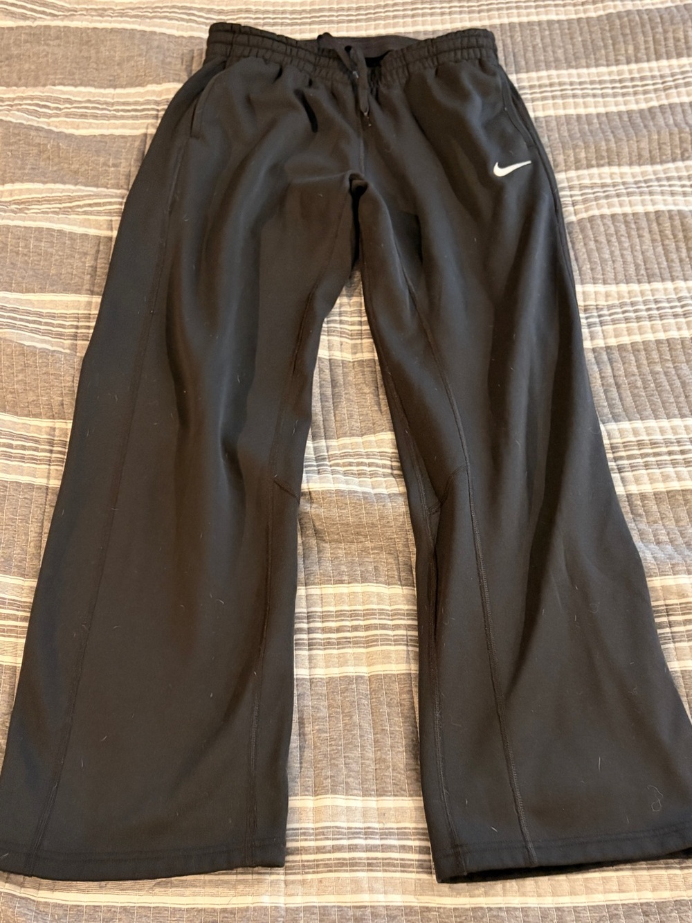 Nike Women’s Large Black Athletic Sweatpants